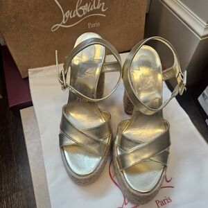 CHRISTIAN LOUBOUTIN Calakala 85 GOLD Leather Platform Sandals EU 38 US 8